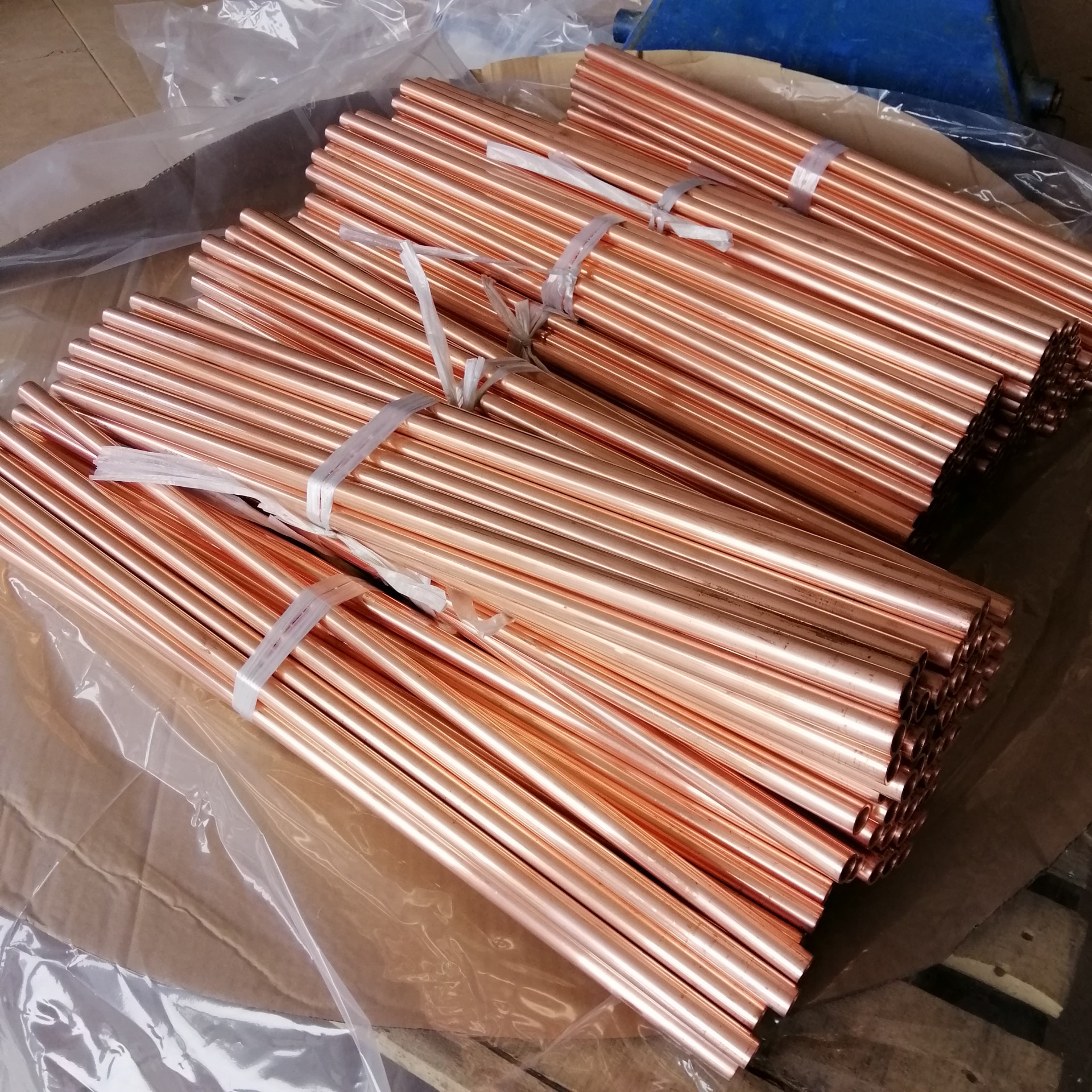 Red Straight Seamless Copper Tube